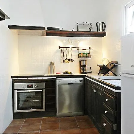 Casa Emerenciana Femés